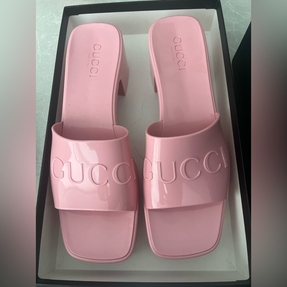 BRAND NEW Rubber Gucci Slides - Picture 4 of 4